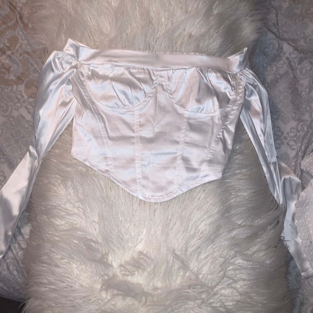 Off should white blouse top - Picture 3 of 3